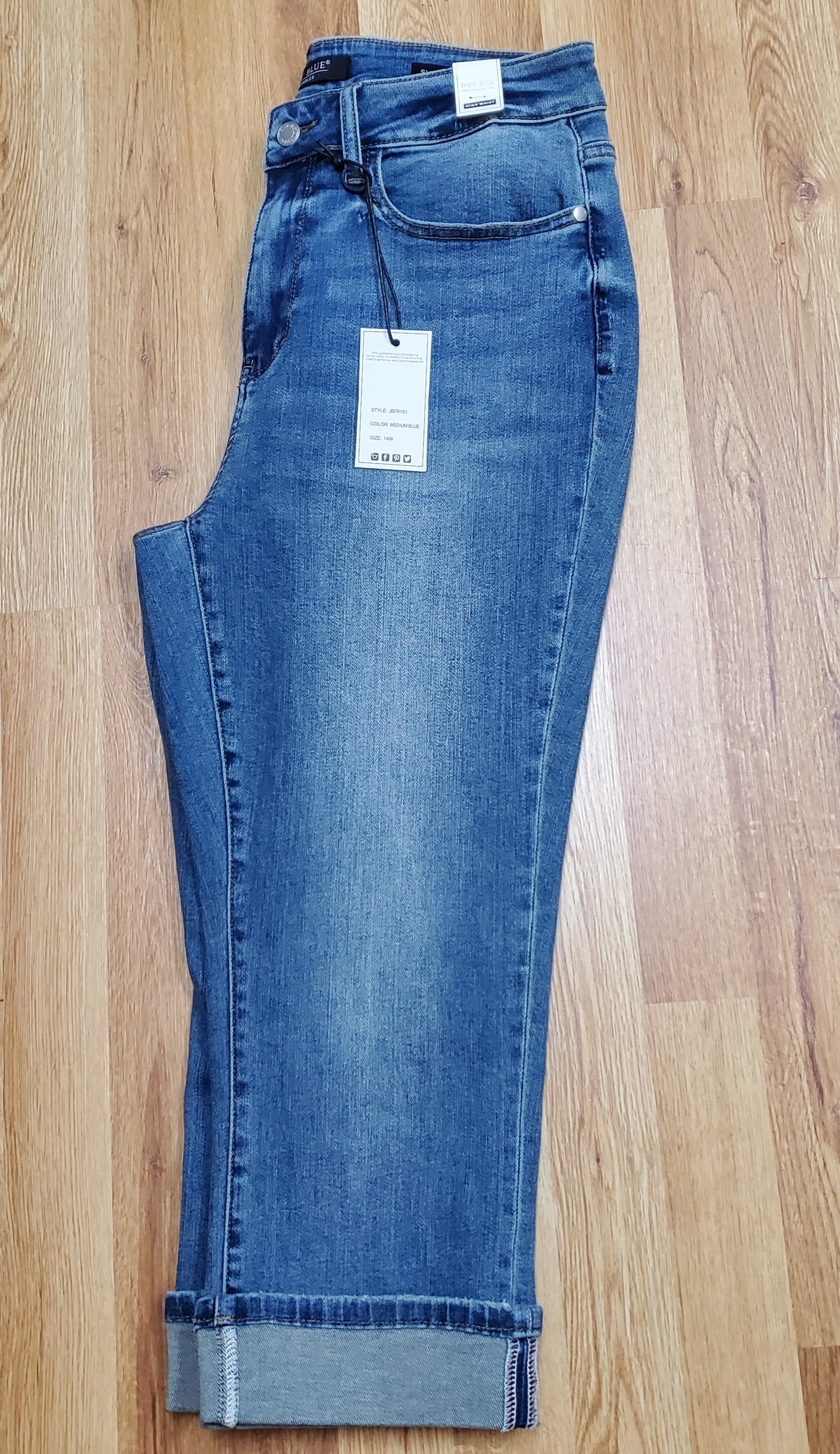 Judy Blue Jean Capri's - Curvy