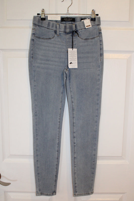 Judy Blue Pull On